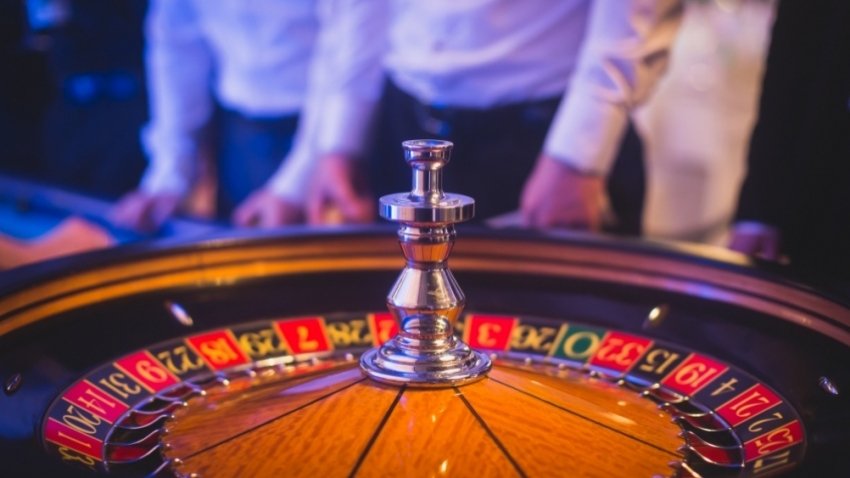 Ruleta, trucată din interior: cheia secretă și frauda de 520.000 de lei